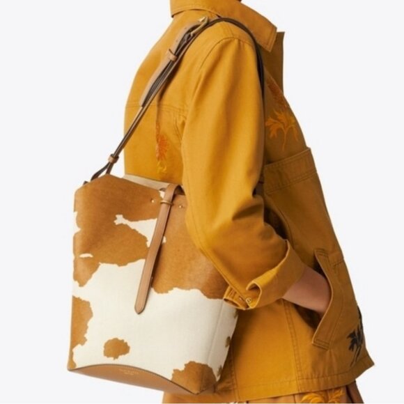 🔥Reserved 🔥NeW! Tory Burch Rowan Calf Hair Bucket Bag - Picture 3 of 12